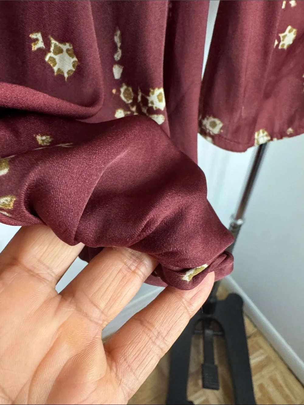 Free people Run free floral blouse in a chocolate combo color ballon sleeve sz s